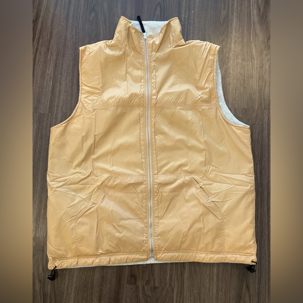 Basic Concepts men’s reversible vest, Tan/Gray Size XL